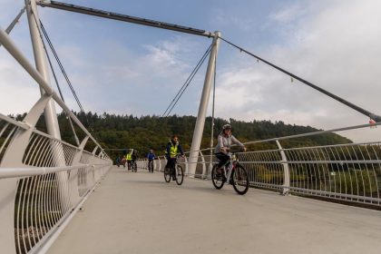 Cyklisticky sen pri Vahu sa stava realitou Nie vsade vsak prebieha jazda bez problemov