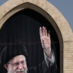 Iran pohrebava zabiteho vodcu procesie budu trvat sest dni