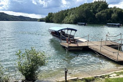 Maly Jadran za hranicami V Posku najdete cyklisticky raj s tyrkysovou vodou a hradmi