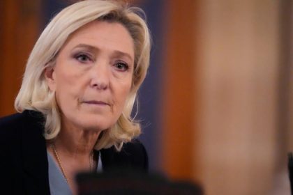 Marine Le Pen by mohla kandidovat na prezidentsky post rozhodol sud Kampan by vsak viedla z domaceho vazenia