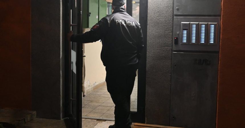 Muza obvinenego z vrazdy rodicov a sestry sudit nebudu Rozhodol o tom znalecky posudok