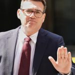 Novym lidrom britskych laboristov sa oficialne stal Andy Burnham