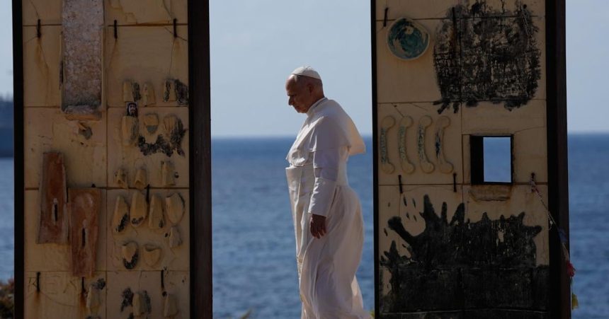 Papez Lev XIV si na ostrove Lampedusa uctil pamiatku obetiam medzi migrantmi