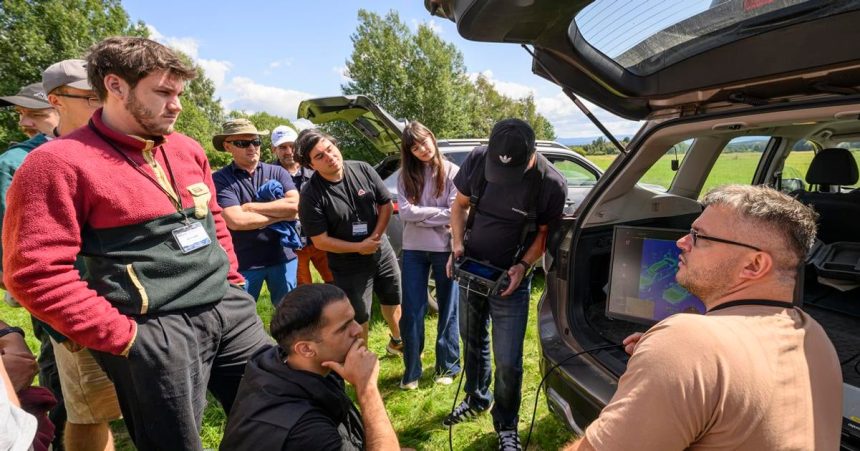 Pod Tatrami sa zisli mladi vedci Ucia sa vyuzit drony a satelitne udaje