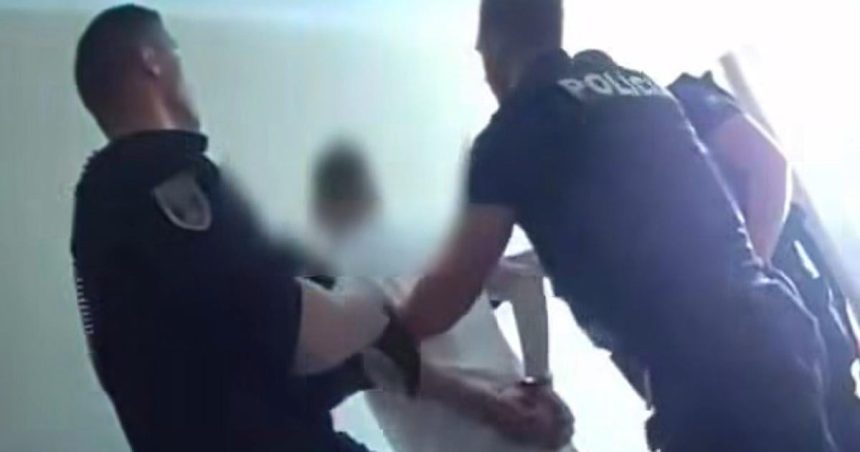 Recepnej sa vyhraal vystrelenim Policia do hotela vyslala niekolko hliadok muza spacifikovali