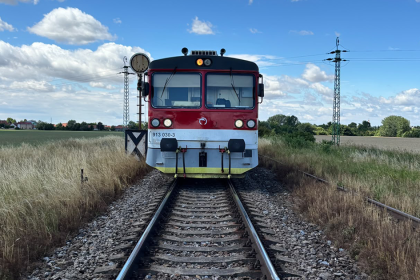 Rusnovodic nedokazal zabranit zrazke muz vosiel do kolajiska Do nemocnice ho previezol vrtulnik