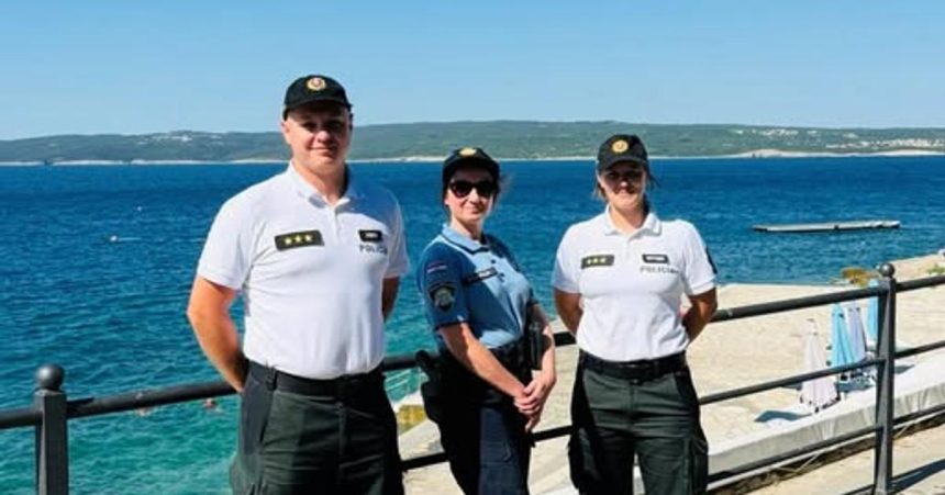 Slovenski policajti pocas prvych dni sluzby v Chorvatsku pomohli viacerim Slovakom