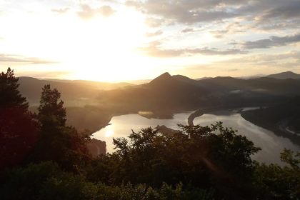 Slovensko nie je len krajinou hradov ale aj tajomnych hradisk Ktore z nich sa oplati navstivit v lete