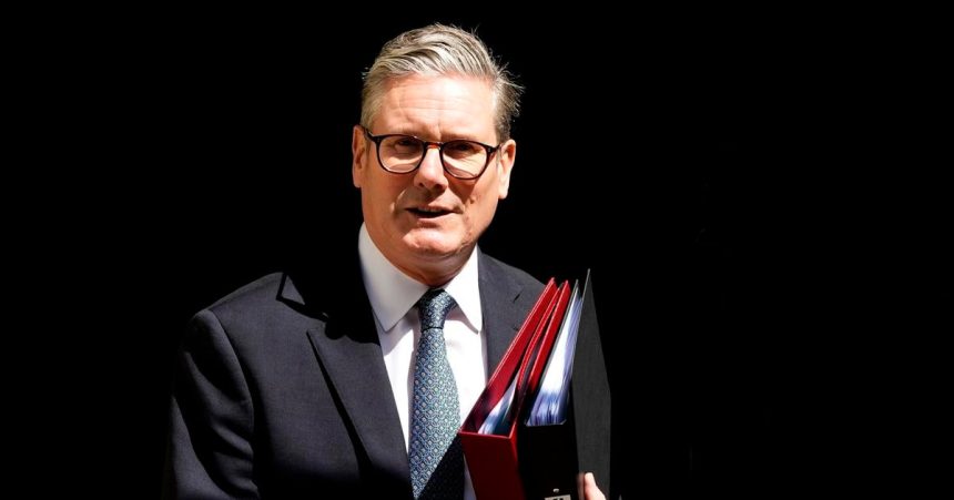 Starmer v prvom rozhovore od oznamenia o rezignacii varoval svojho nastupcu