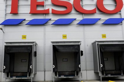 Tesco udajne uvazuje o predaji prevadzok v strednej europe