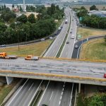 Vecer sa zacnu dopravne obmedzenia Most nad rychlostnou cestou dostane novy asfalt