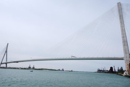 Vrcholia pripravy na otvorenie dalsieho mosta medzi USA a Kanadou