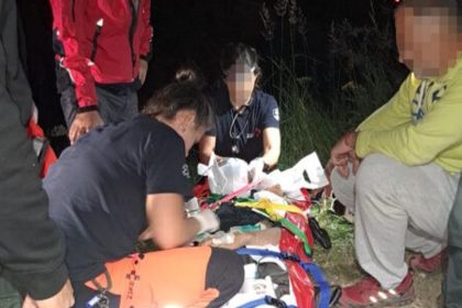 Cyklista po pad e prestal reagovat na mieste bola nahodou lekarka