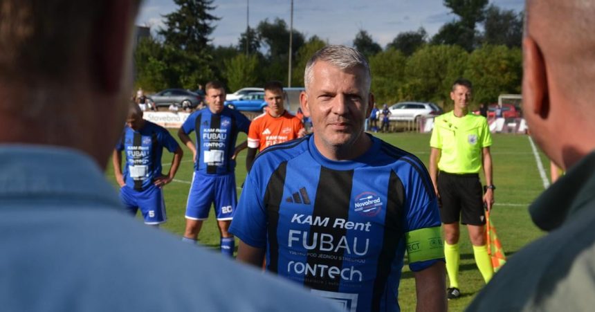 Karieru vymenil za vzdelanie horaval s reprezentantmi Kapitanovi na konci tlieskali aj prvoligovi hraci