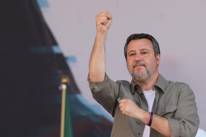 Nemecko nema pravo vracat migrantov spat do Talianska tvrdi Salvini napriem novym pravidlam