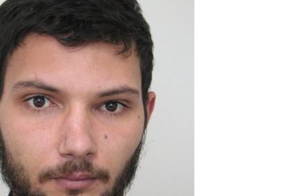 Policia hlada Sinana Simseka
