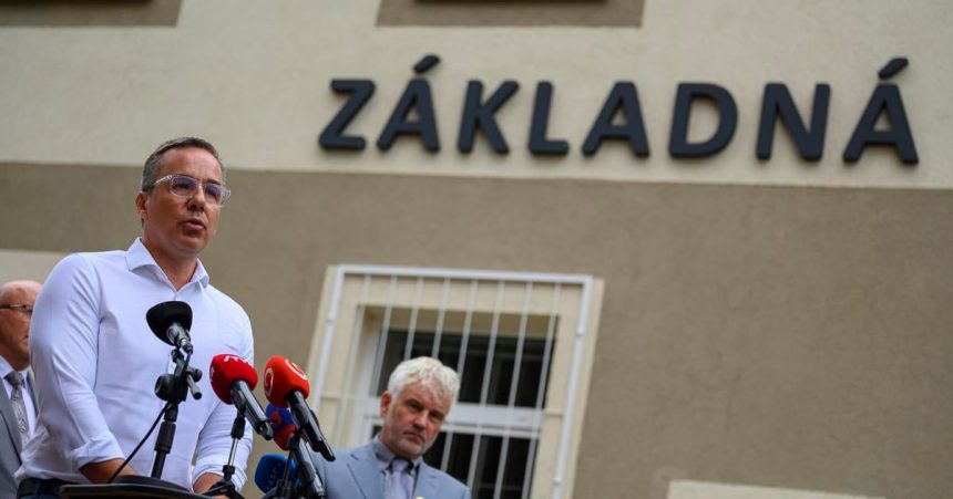 Rezort prace pripravuje balik opatreni proti zaskolactvu chce sprisnit aj pravidla pre davky