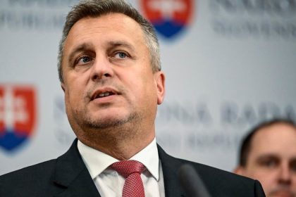 SNS podpori Mazuereka za sefa Presovskeho kraja ak Republika schvali Lucanskeho v Zilinskom