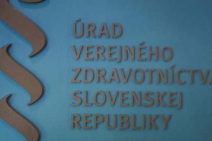 Urady varuju pred nevyhovujucou lyzicou na servirovanie z Ciny
