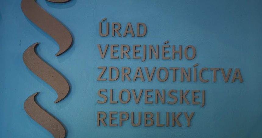 Urady varuju pred nevyhovujucou lyzicou na servirovanie z Ciny