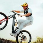 cyklo gigant krachuje zabil ho obrovsky dlh mtbiker s nim skoncil objednavky mozu meskat