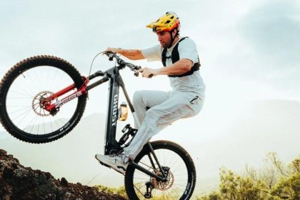cyklo gigant krachuje zabil ho obrovsky dlh mtbiker s nim skoncil objednavky mozu meskat