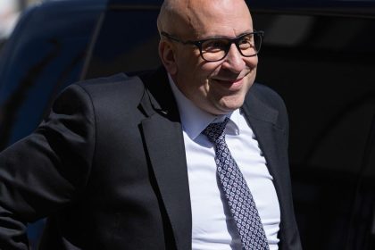 minister Raz a zeleznice podpisali zmluvu o dokumentacii obnovy Hlavnej stanice v Bratislave