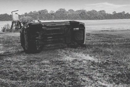 nehoda na polnej ceste sa skoncila smrtou tinedzera auto soferoval opity vodic