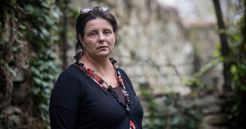 pritiahnuti k radiatoru pise veronika sikulova